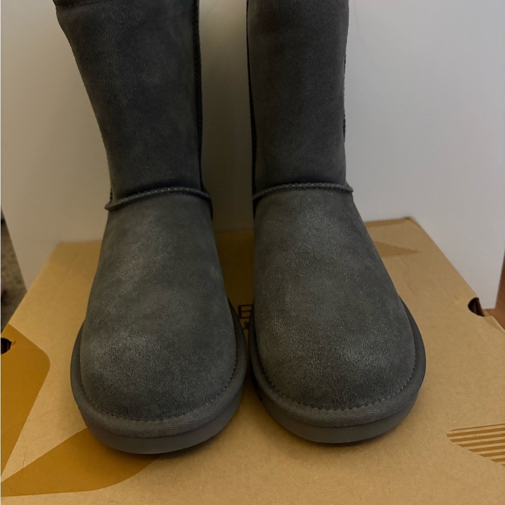 KOOLABURRA by UGG Short Grey Boot